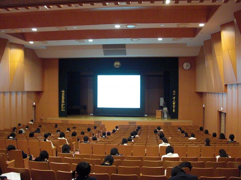 みんなが変われば、世界は変わる／神田女学園高等学校