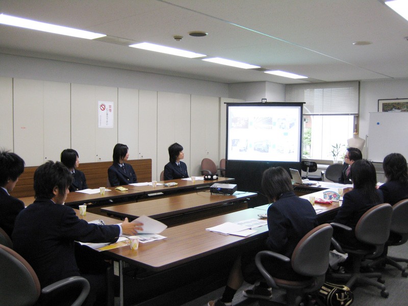 服育で高校生の企業研修サポート／広島県立廿日市高等学校