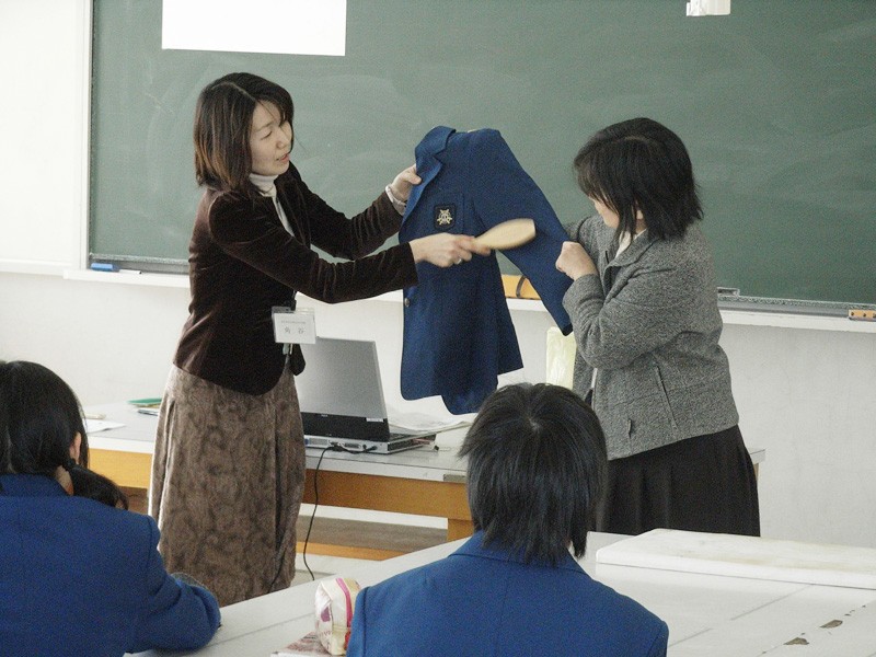 衣服から考えるもったいない／廿日市市立阿品台中学校