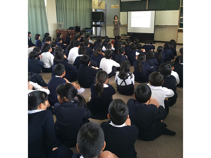 親子で考える制服の役割/廿日市市立阿品台東小学校