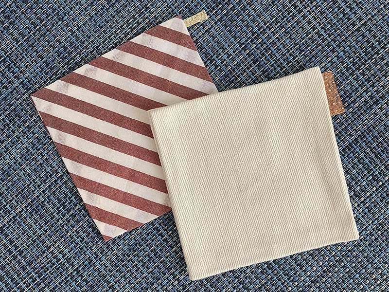 お気に入りだった服を簡単コースターに